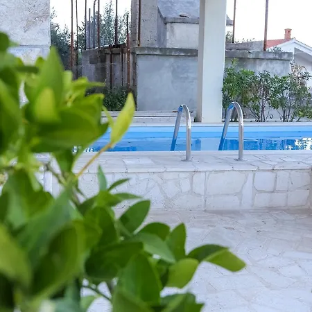 Villa Tina