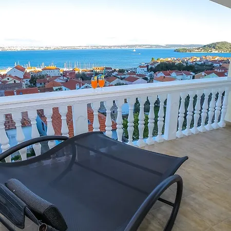 Villa Tina *