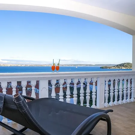 Villa Tina *